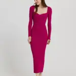 দীর্ঘ বোনা পোষাক